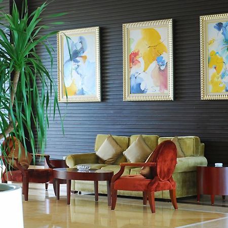 Tienyow Grand Hotel Haikou  Bagian luar foto